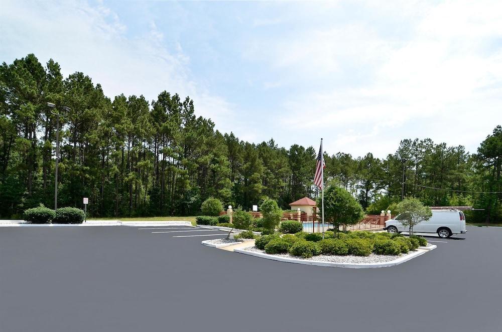 Red Roof Inn & Suites Jackson - Richland Exterior photo