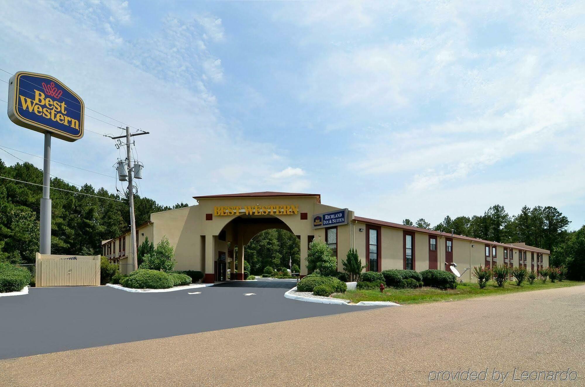Red Roof Inn & Suites Jackson - Richland Exterior photo